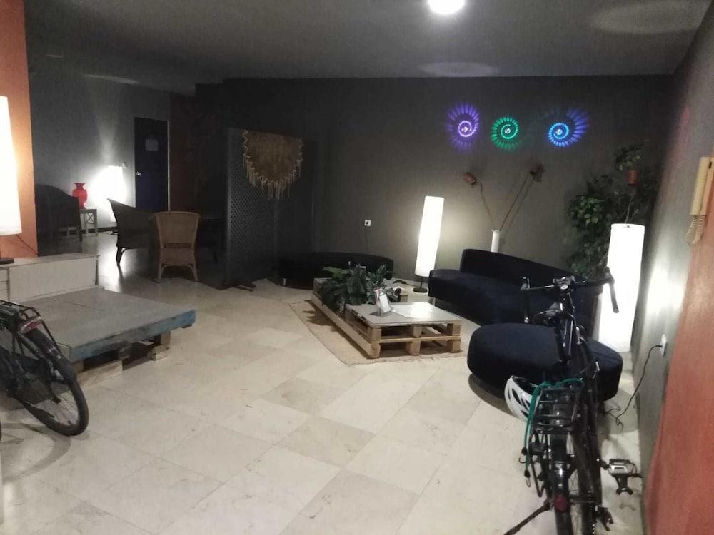 Hostel Puerto Algeciras Bagian luar foto