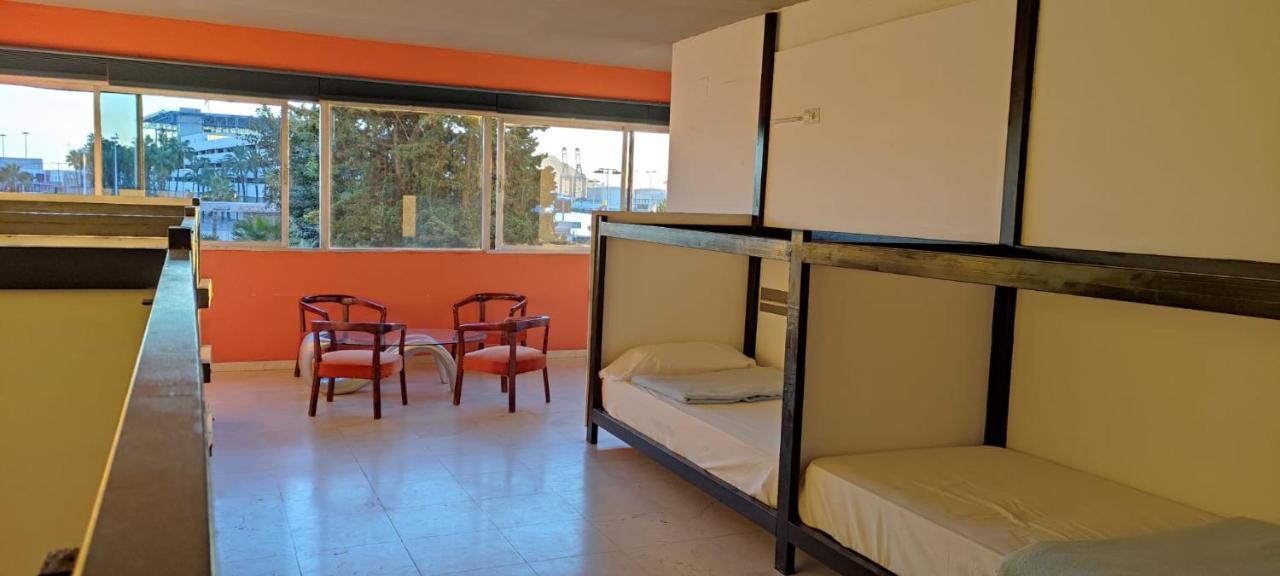 Hostel Puerto Algeciras Bagian luar foto