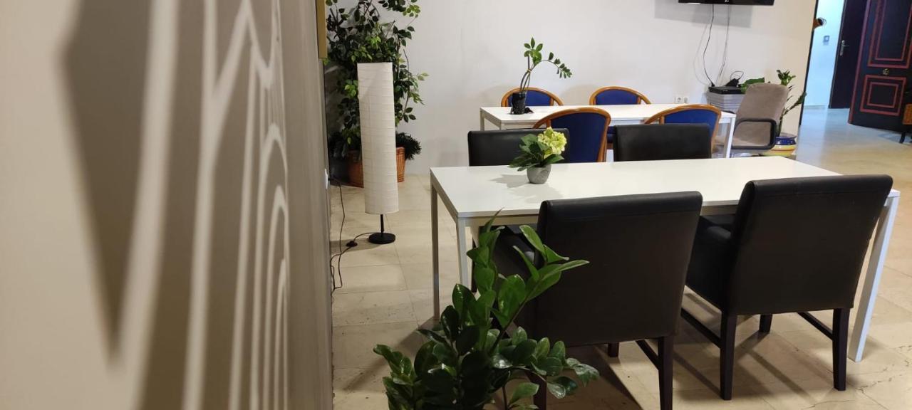Hostel Puerto Algeciras Bagian luar foto