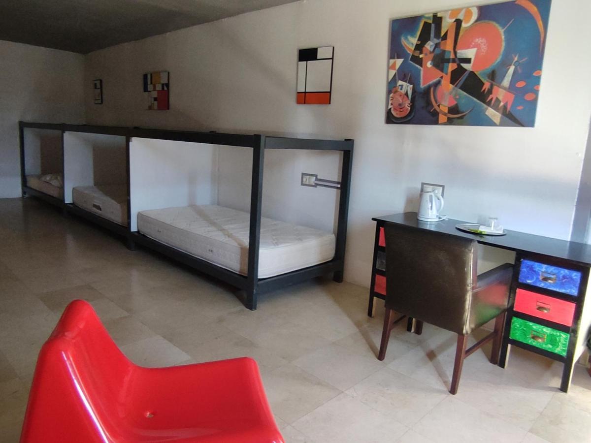 Hostel Puerto Algeciras Bagian luar foto